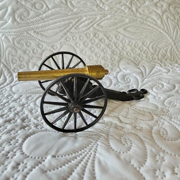 Vintage Brass & Cast Iron Miniature Cannon Model With Functional Wheels - Picture 2 of 8